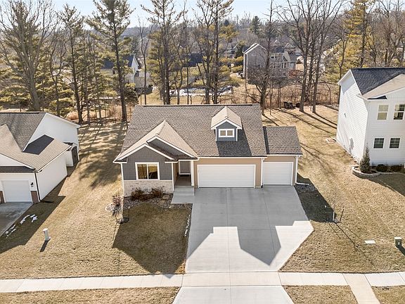 4th image of 204 Crossroads Ct