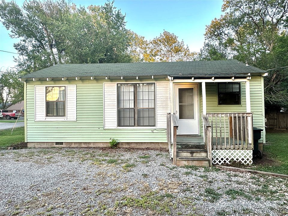 1st image of 1425 Quarles St