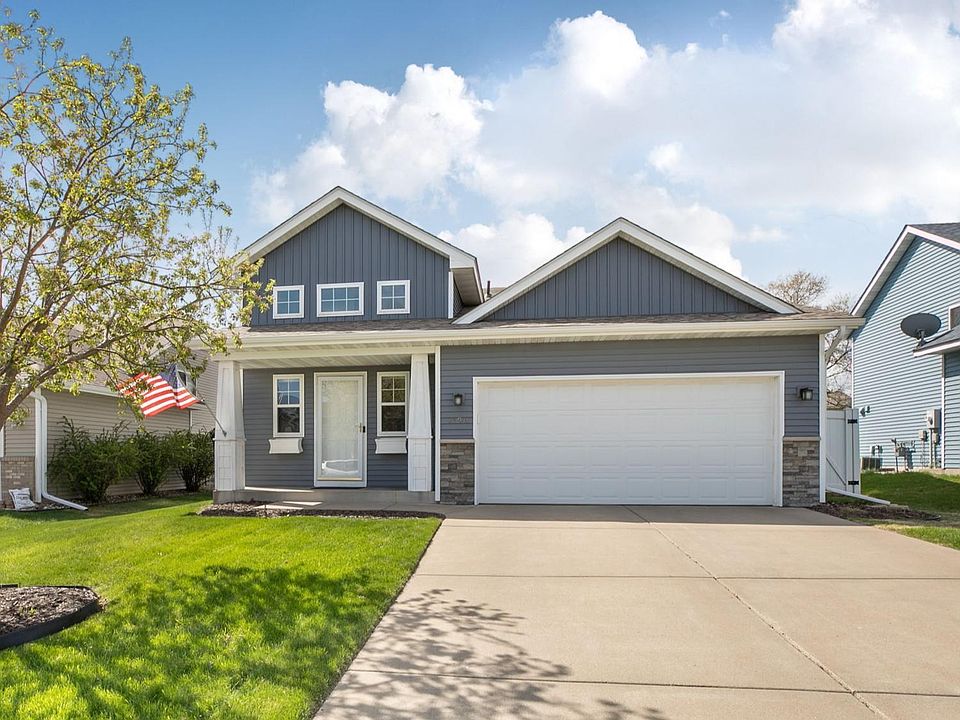 1st image of 1136 Orchid Dr NE