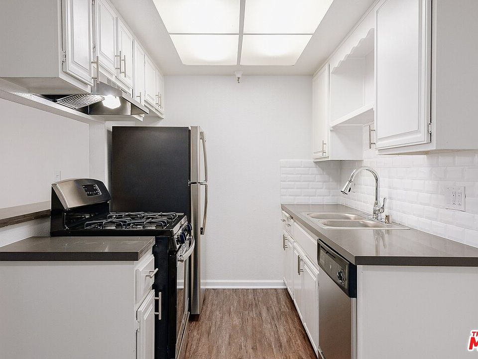 1st image of 11702 Menlo Ave #6A