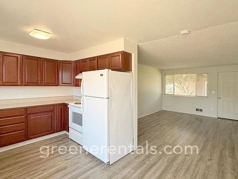 West Main Street Apartments — Photo 2