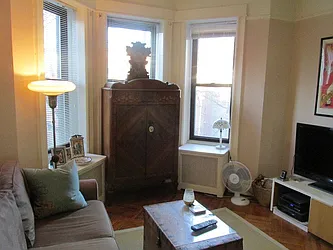 Rented by Windsor Homes Realty Corp