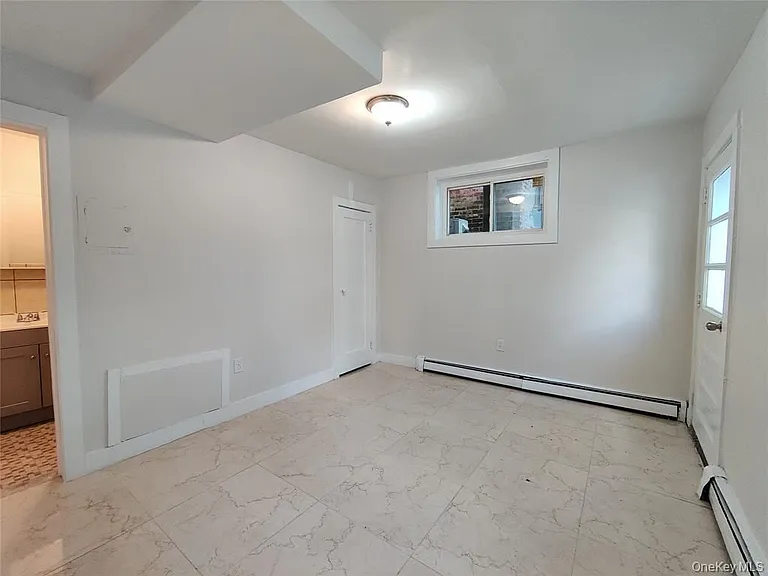 20 Noxon St #B — Photo 8