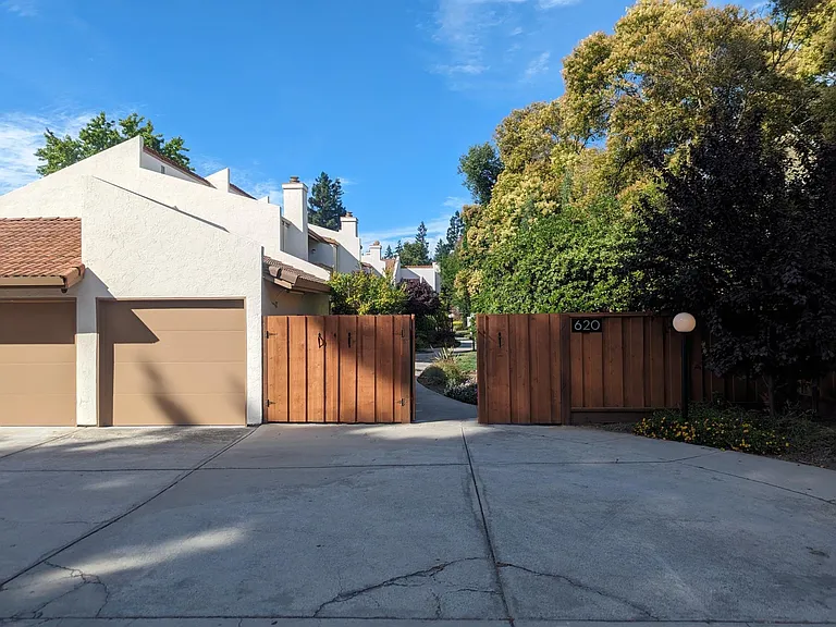 620 Willowgate St #3 — Photo 16