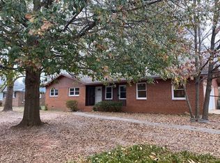 305 Cornell Dr, Warner Robins, GA 31093