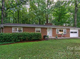 25 Selwyn Rd, Asheville, NC 28806