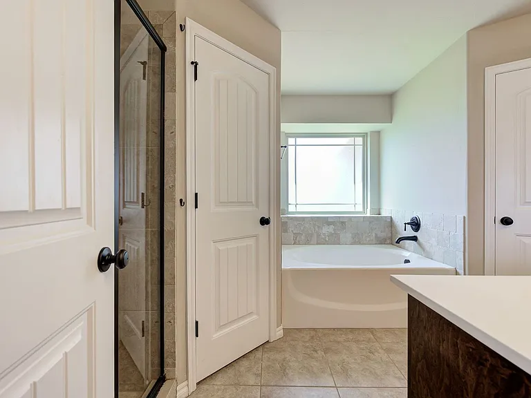 915 Lazywood Dr — Photo 24