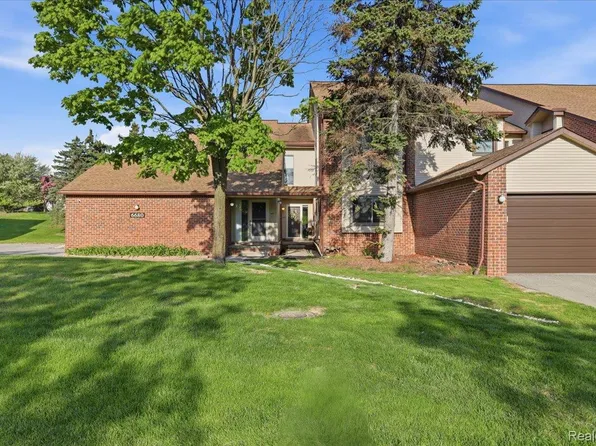 6680 Ridgefield Cir APT 101, West Bloomfield, MI 48322