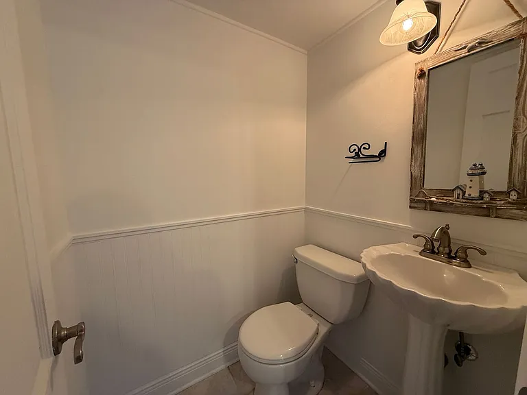 905 Poinciana Dr — Photo 16