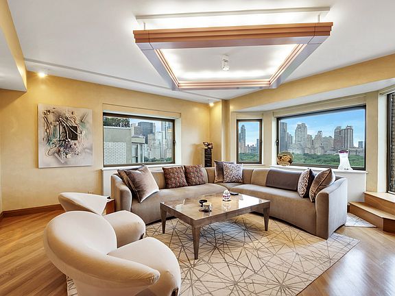 3rd image of 860 5th Ave APT 19H