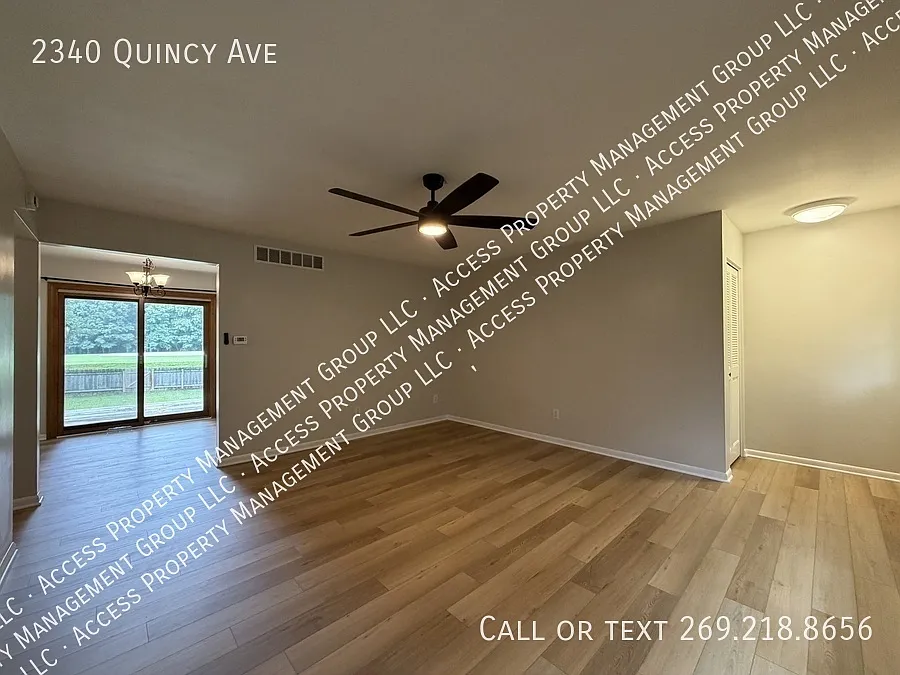 Sharp 3 Bedroom home in Portage! — Photo 3