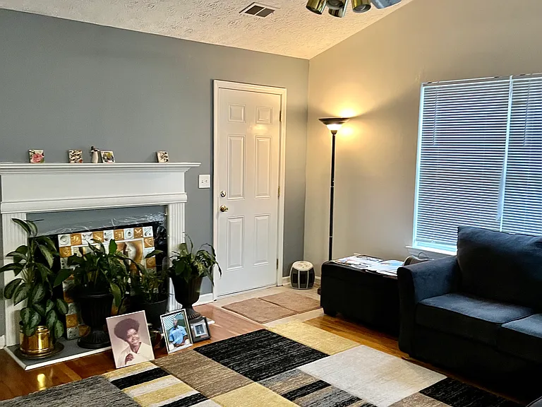 300 Landing Dr — Photo 5