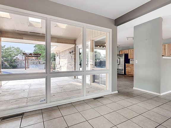 4th image of 4906 Fairfax Dr NW