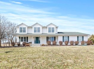1216 Winding Creek Ln, Delaware, OH 43015