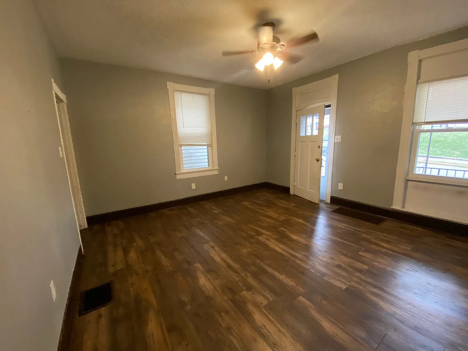 2 bed, $975 — Photo 2