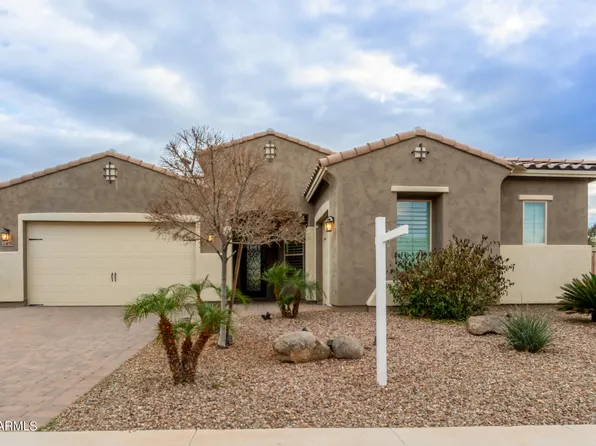 2451 E BELLERIVE Drive, Gilbert, AZ 85298
