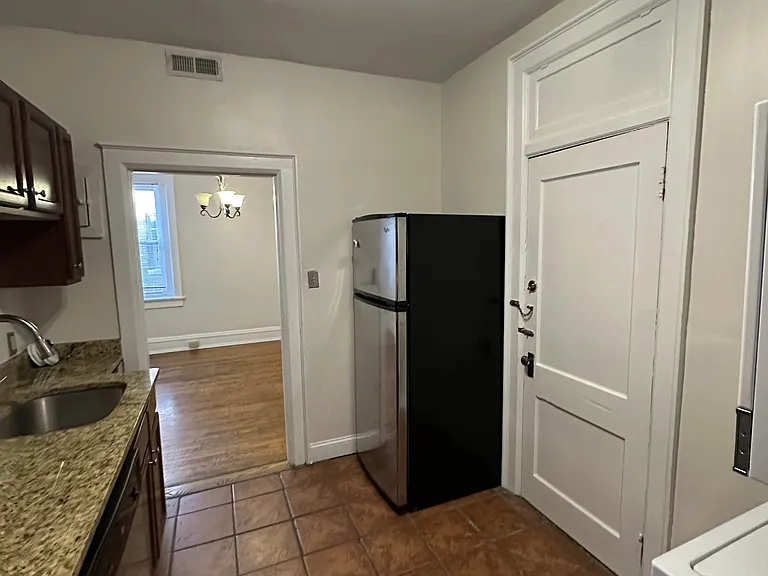 2902 Monument Ave — Photo 13