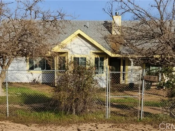 5883 Fremontia St, Oak Hills, CA 92344