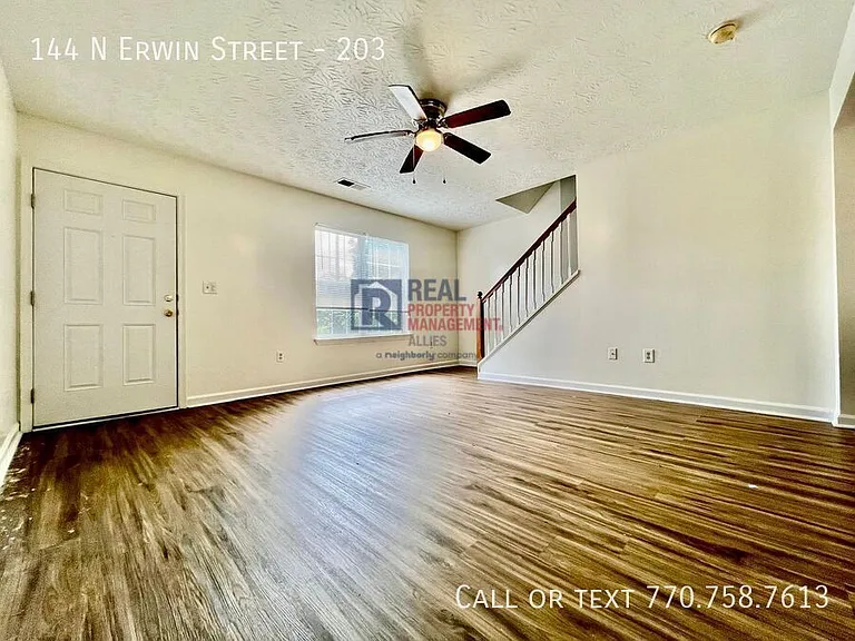 144 N Erwin St #203 — Photo 9