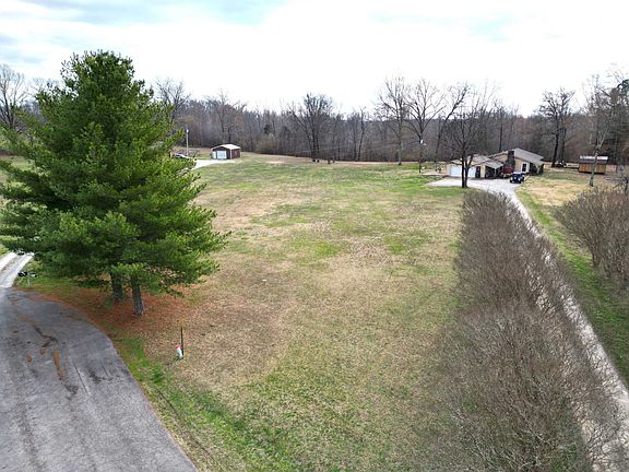 2nd image of 1240 Joann Rd