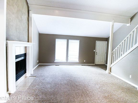 3rd image of 636B Earthside Cir