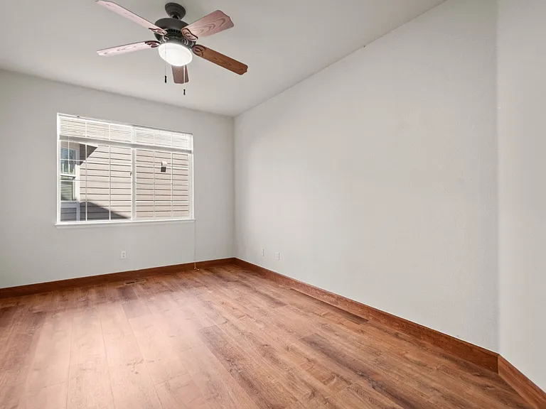20981 E Hampden Pl — Photo 15