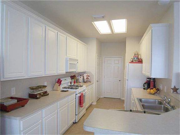 4th image of 14419 Rosehedge Ct