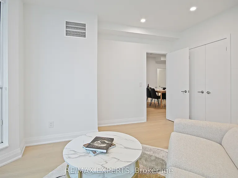 208 Queens Quay W #2011 — Photo 25