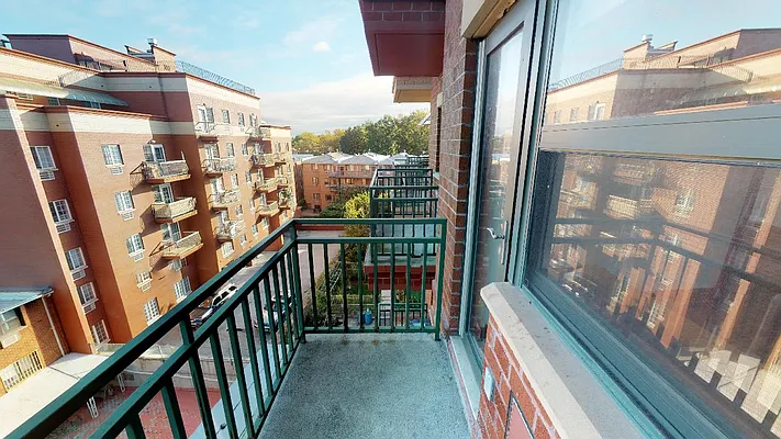 Rented by Metro Garden Realty NYC | media 50