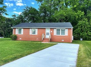 154 Woodland Rd, Hampton, VA 23663