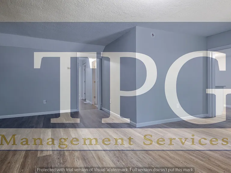 2121 N River Blvd — Photo 10