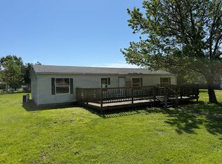 314 1/2 E Seminary Ave, Onarga, IL 60955