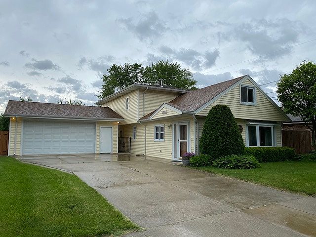 1st image of 13657 S Laramie Ave