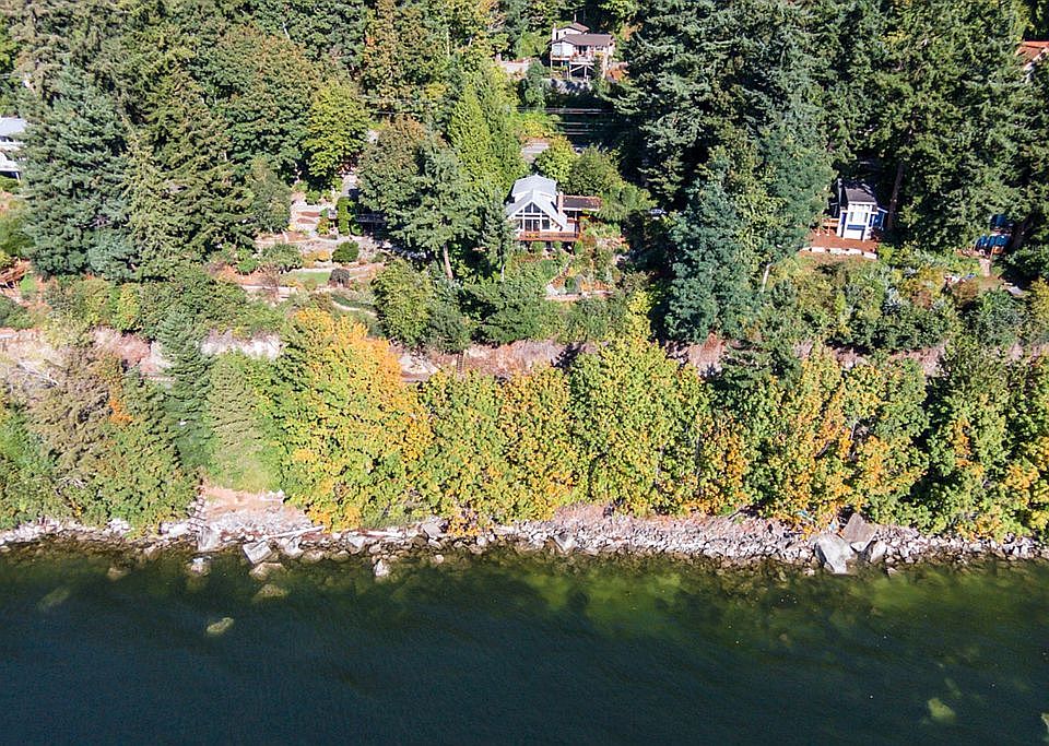 2nd image of 1095 Chuckanut Dr