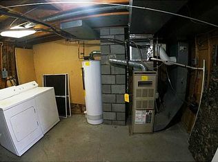 100 Zinnia Dr, Cranston, RI 02920