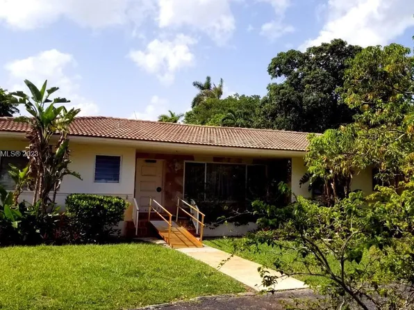 805 NE 115th St, Biscayne Park, FL 33161