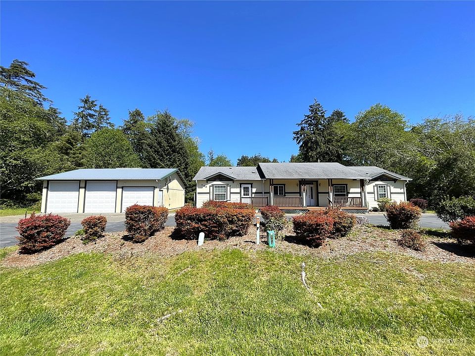 1st image of 706 Copalis Avenue NE
