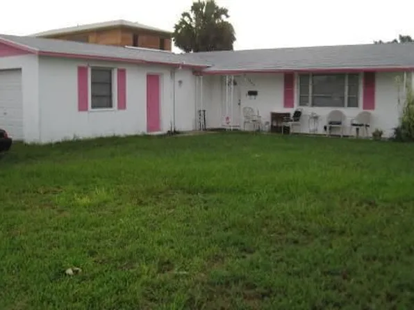 1208 W 27th St, Riviera Beach, FL 33404