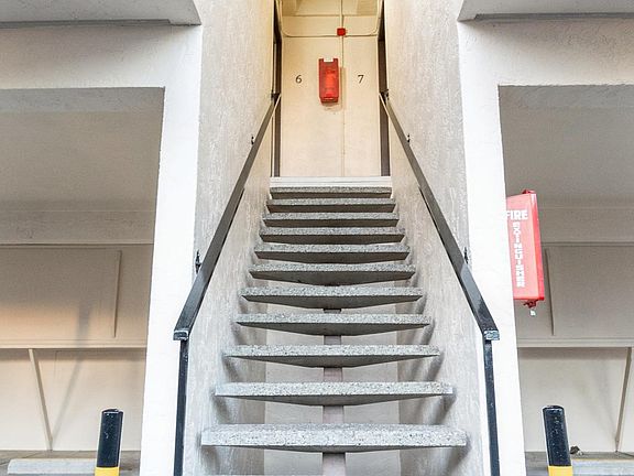 Entryway to front door