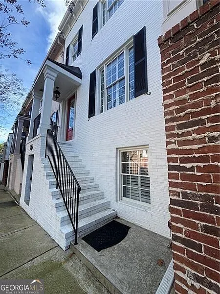 Building Photo - 1027 Pearl Point