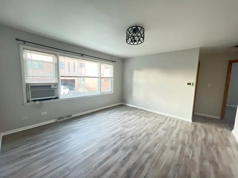 5645 N Central Ave #1E — Photo 6