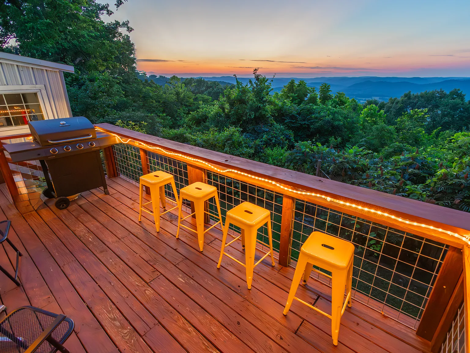 3 bed, 2000 sqft, $2,100 — Photo 1