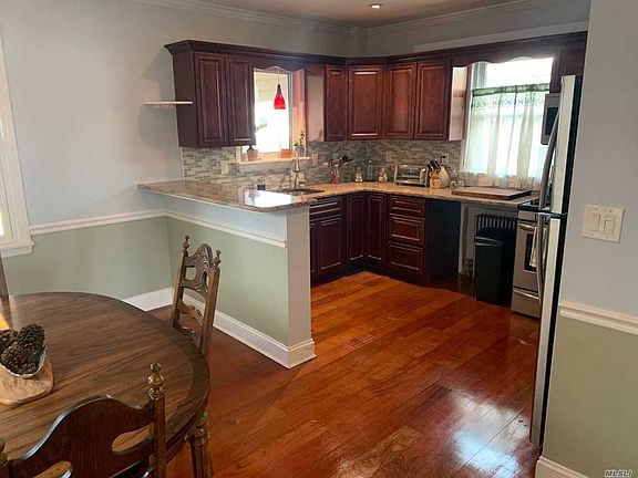 2nd image of 85 30/34 251st St
