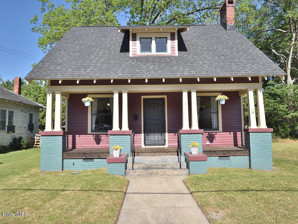 1st image of 220 S Howell Street