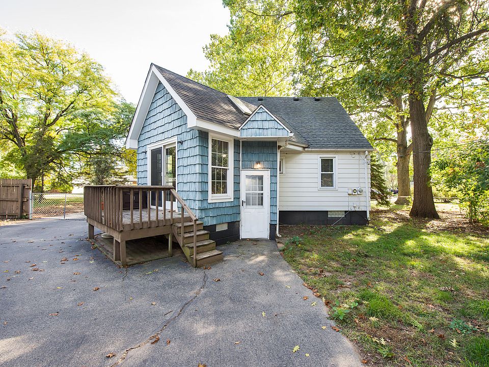 31978 Pierce St, photo 3