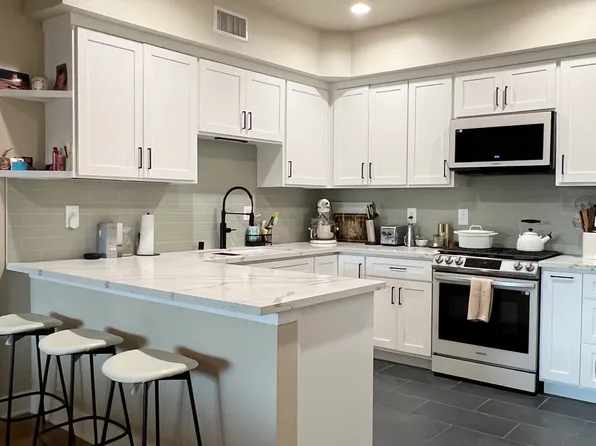 1235 Granville Ave APT 204, Los Angeles, CA 90025