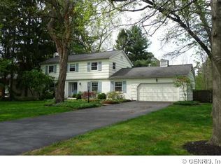 58 Larchwood Dr, Pittsford, NY 14534