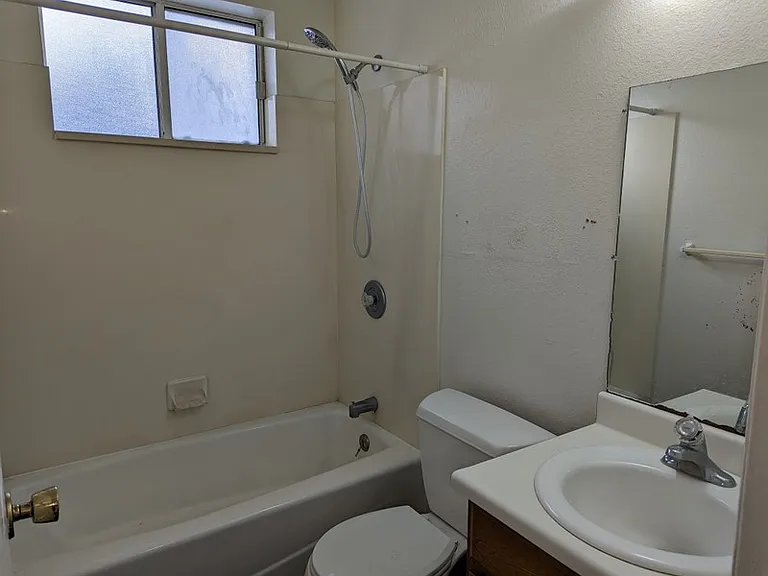 247 N 200 E #1 — Photo 7