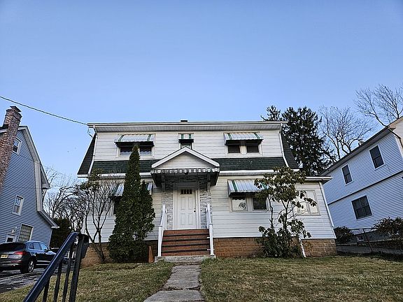 3rd image of 388 Saint Cloud Ave