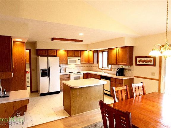 5th image of 7018 Phoenix Dr